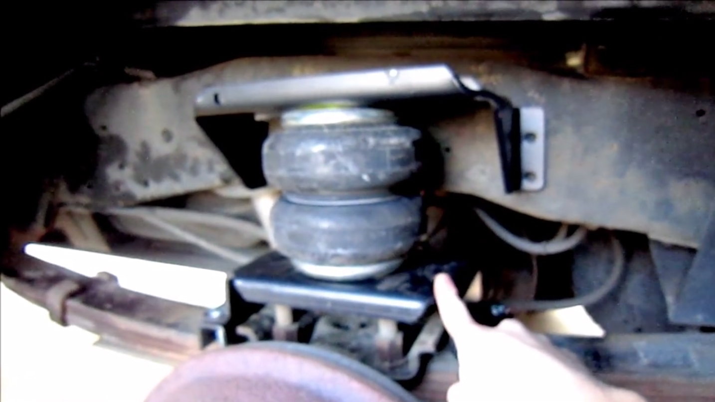 Ford F150 Install Airbag Suspension How to - Ford-Trucks