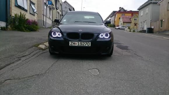 Bmw e60 with Umnitza's Orion V4 Angel Eyes and a litle closer look