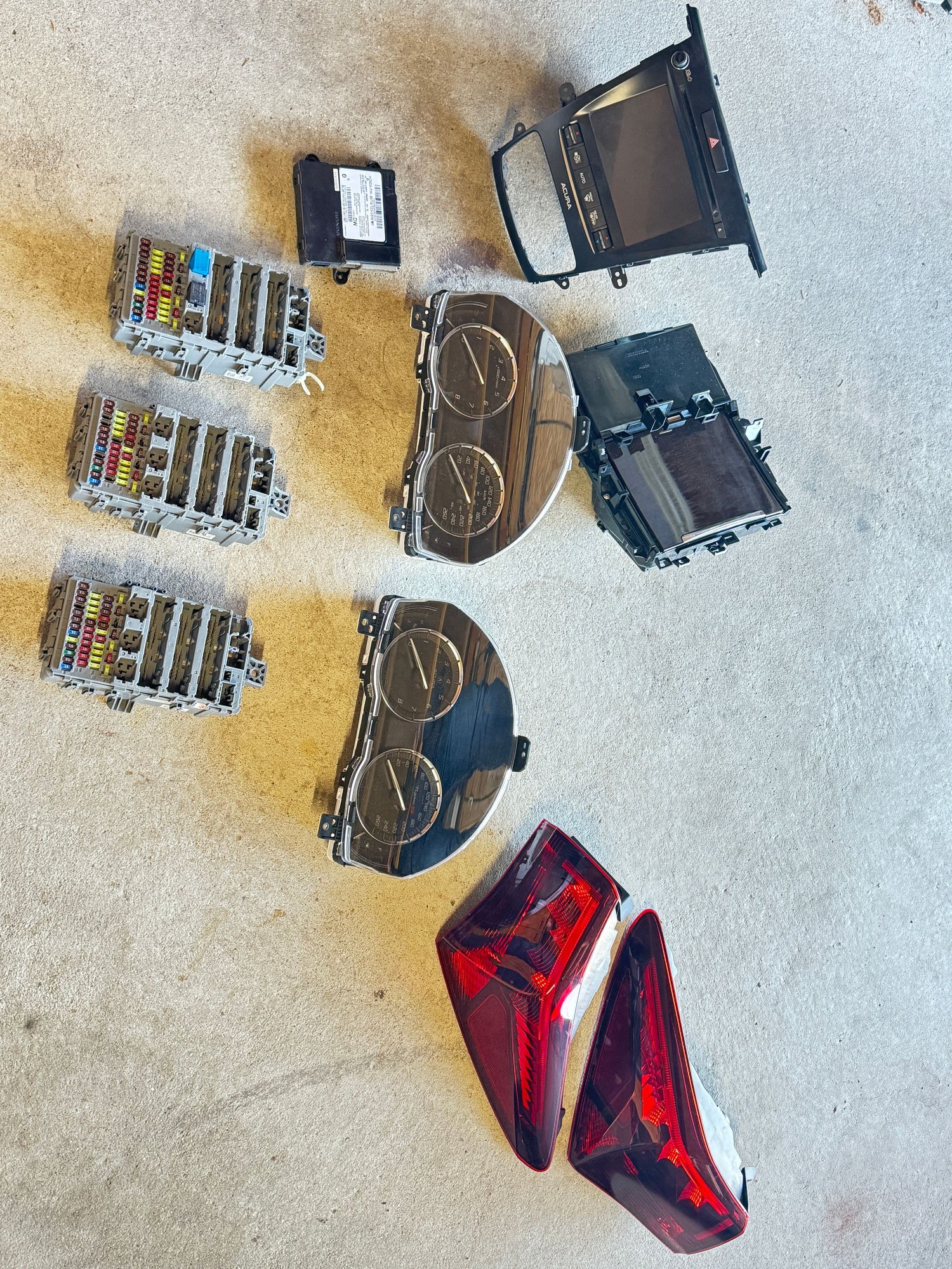 Miscellaneous - TLX Parts Canada/ China - Used - 2015 to 2020 Acura TLX - Brannenburg, Germany