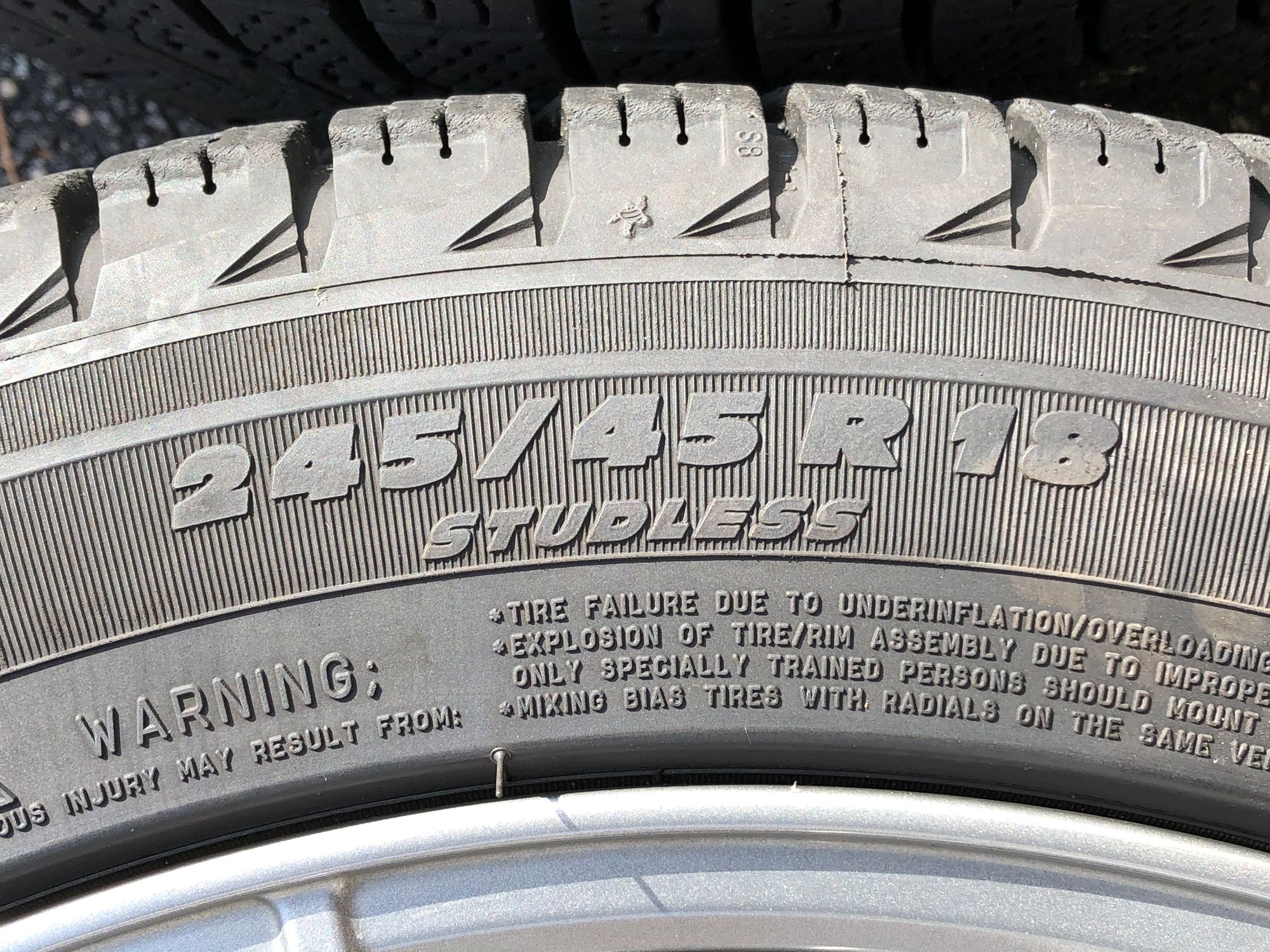 Wheels and Tires/Axles - SOLD: 2G RL 5X120 Winter Wheel Tire package.  OZ Racing Wheels  - Michelin X-Ice - Used - 2005 to 2012 Acura RLX - Cedar Knolls, NJ 07927, United States