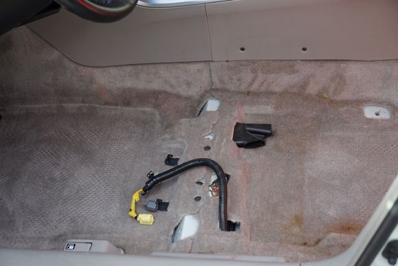 Cleaned up both sides as best as I could with a can of blue magic carpet cleaner that I’ve had in the garage for months.