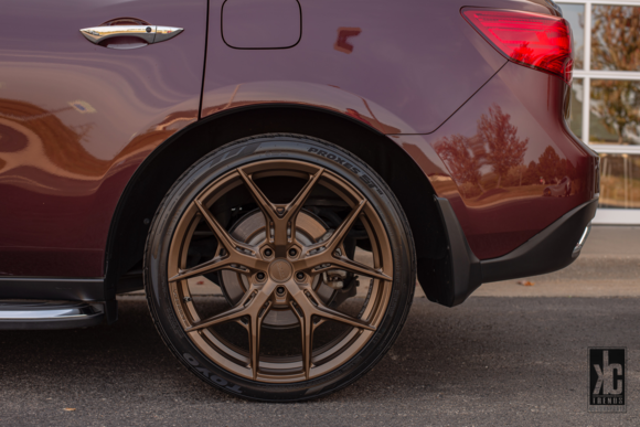 265/35R22