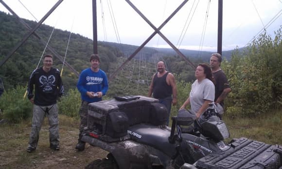 BGirard, Troyboy, CNC, Roadie and Mrs. Roadie at the top of the powerlines.  Really nice view.