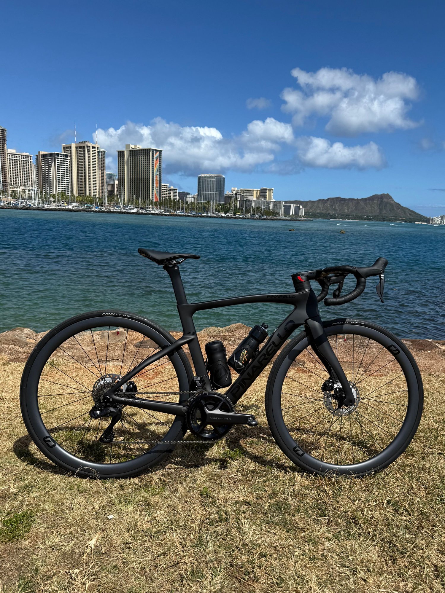 2024 PINARELLO F7 selfie during �pic� day w/ Waikīkī & Diamond Head in the background 