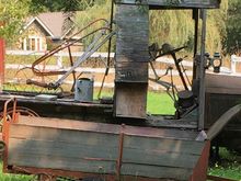 Hang yo head Tom Dooley, the getaway vehicle done up an died.