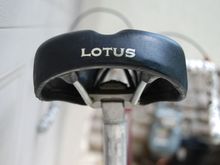 Kashimax black leather seat