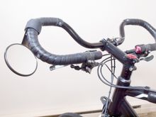 Tiagra components throughout except for Deore XT front derailleur for compatibility with the Tiagra flat bar shifters.