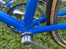 Who doesn’t love a chain hanger?