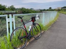 The Tsurumi River in Kanagawa and the 2015 Scott Solace 10 I recently bought.  