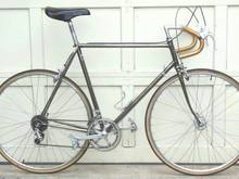 ~1983 Austro Daimler Superleicht
Campagnolo Record and Super Record components on a smoke chrome Reynolds 531 Professional frame.
It's my lightest lugged steel bike.