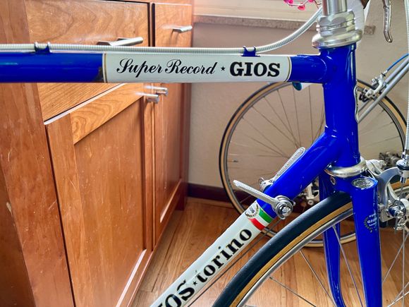 Original down tube decal, but replaced top tube decal...