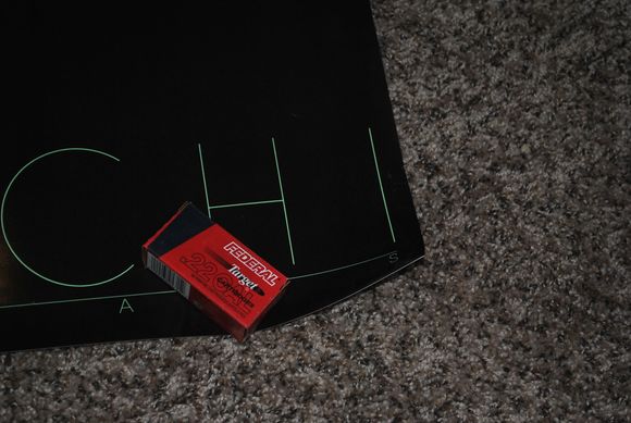 As you can see the corners are in fabulous shape with minimal holes and wear. 