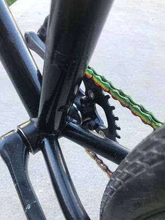 ST ovalized at the BB; no chainstay bridge