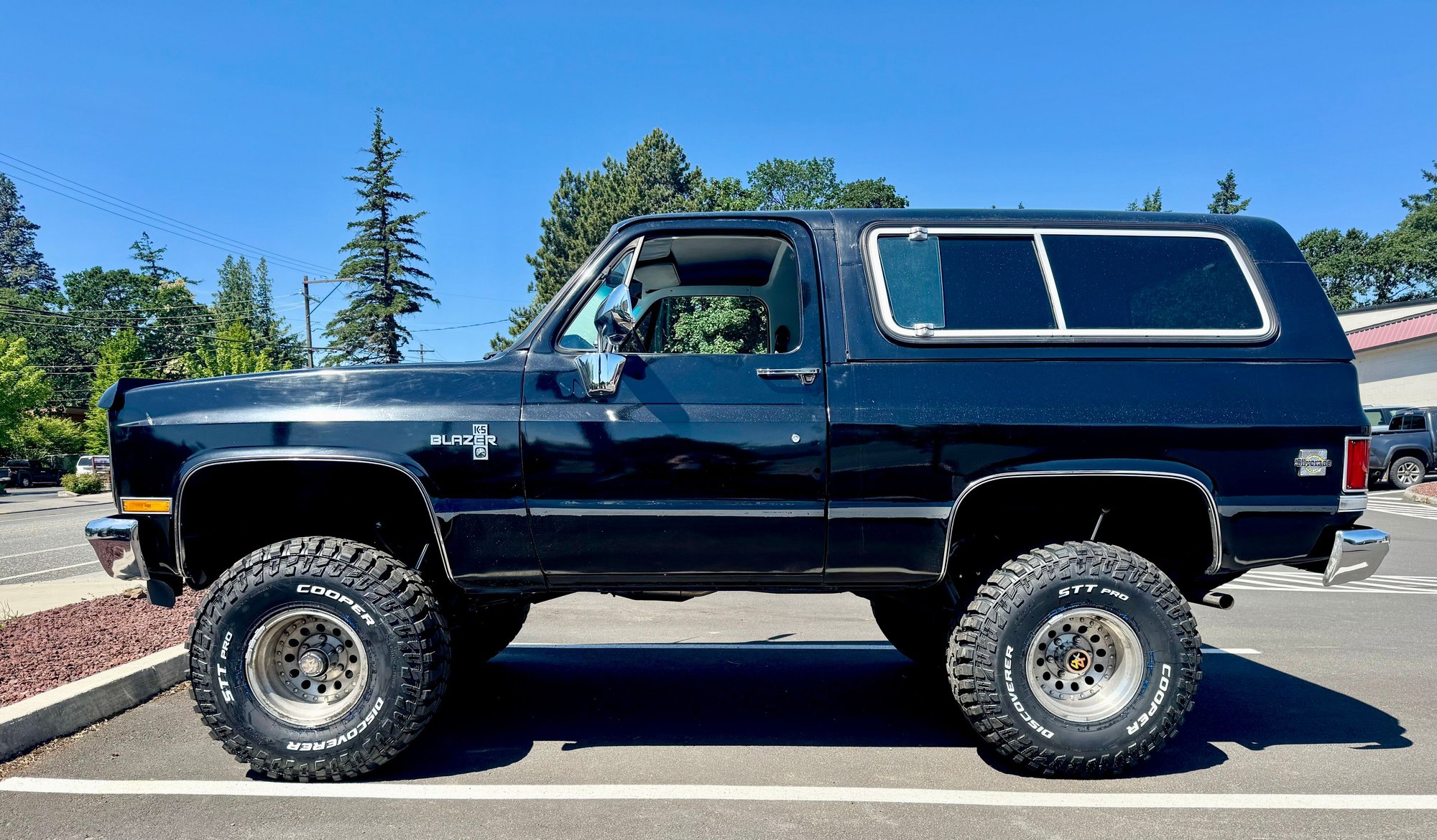 After 4� lift with new 35� tires on. 