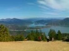 lake shasta pano with red blaz