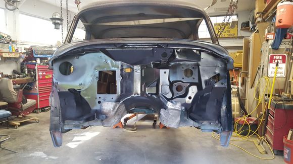 Edges removed and matches front cab mounts. 