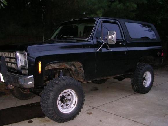 78 K5 lifted 8" on 35" Gumbo Mudders with 3/4 ton Dana 44/GM Corporate 14 bolt full floater.  350 backed by 350 turbo and a NP203.