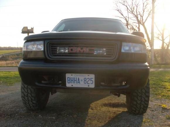 Tinted lights and black bumper