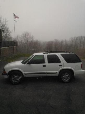 My 2000' Chevy Blazer
Just bought this today.. 2/16/13