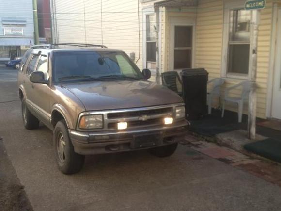 This was 2 weeks after i baught it just a bit of dirt on it