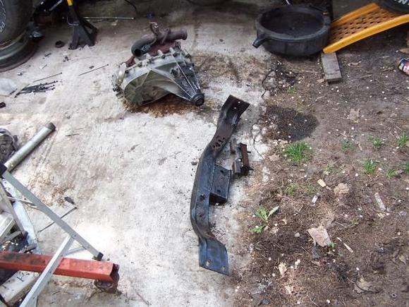 T-case and Trans crossmember 1998 Bravada