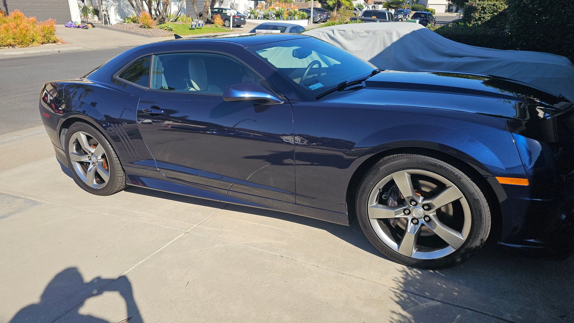 That Color is absolutely gorgeous, also, not a single dent on this beauty. 