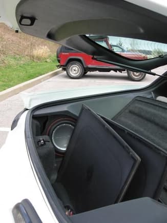 10&quot; Rockford sub in a MTX stealth box
had a small 2 channel Kicker amp on other side