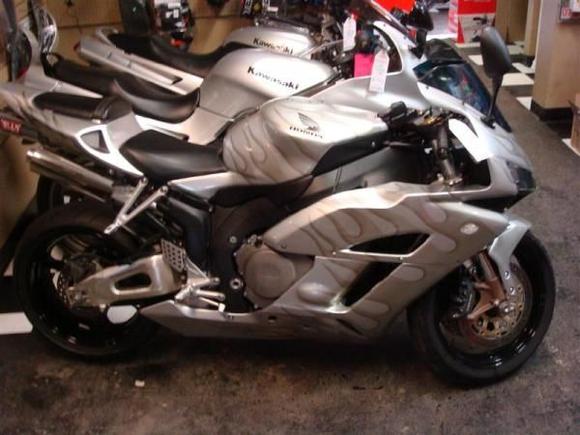 05 cbr 1000 flames