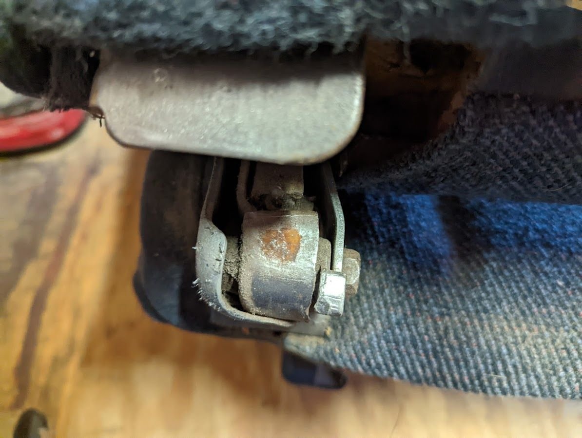 Does seat back lock into place? Chevrolet Forum Chevy Enthusiasts