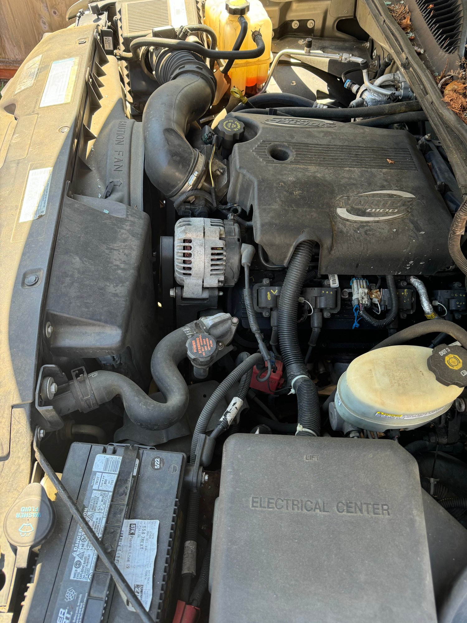 2001 Chevrolet Silverado 2500 HD - Totaled Chevy Silverado 2500 HD - Used - VIN 1GCHK29G31E316750 - 114,078 Miles - 8 cyl - 4WD - Automatic - Truck - Silver - Seattle, WA 98125, United States