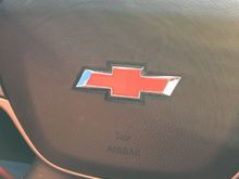 Interior steering wheel bow tie color change