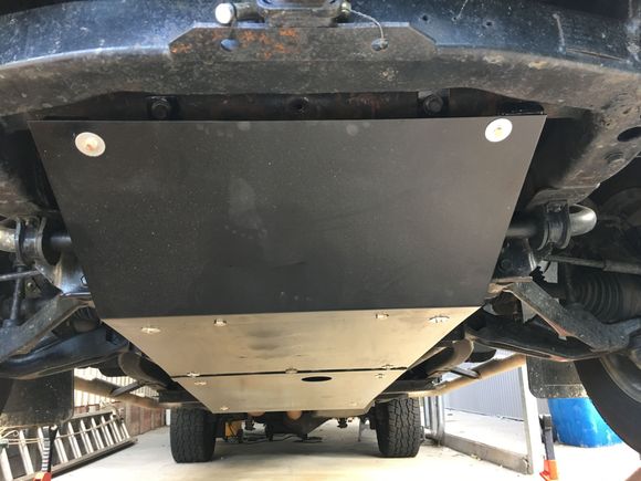 3mm plate steel mounted on a 50x25RHS frame. Goes back to just behind the transfer case.