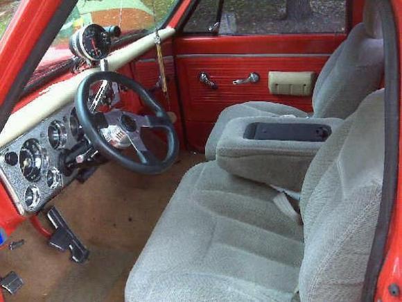 The 00' GMC interior