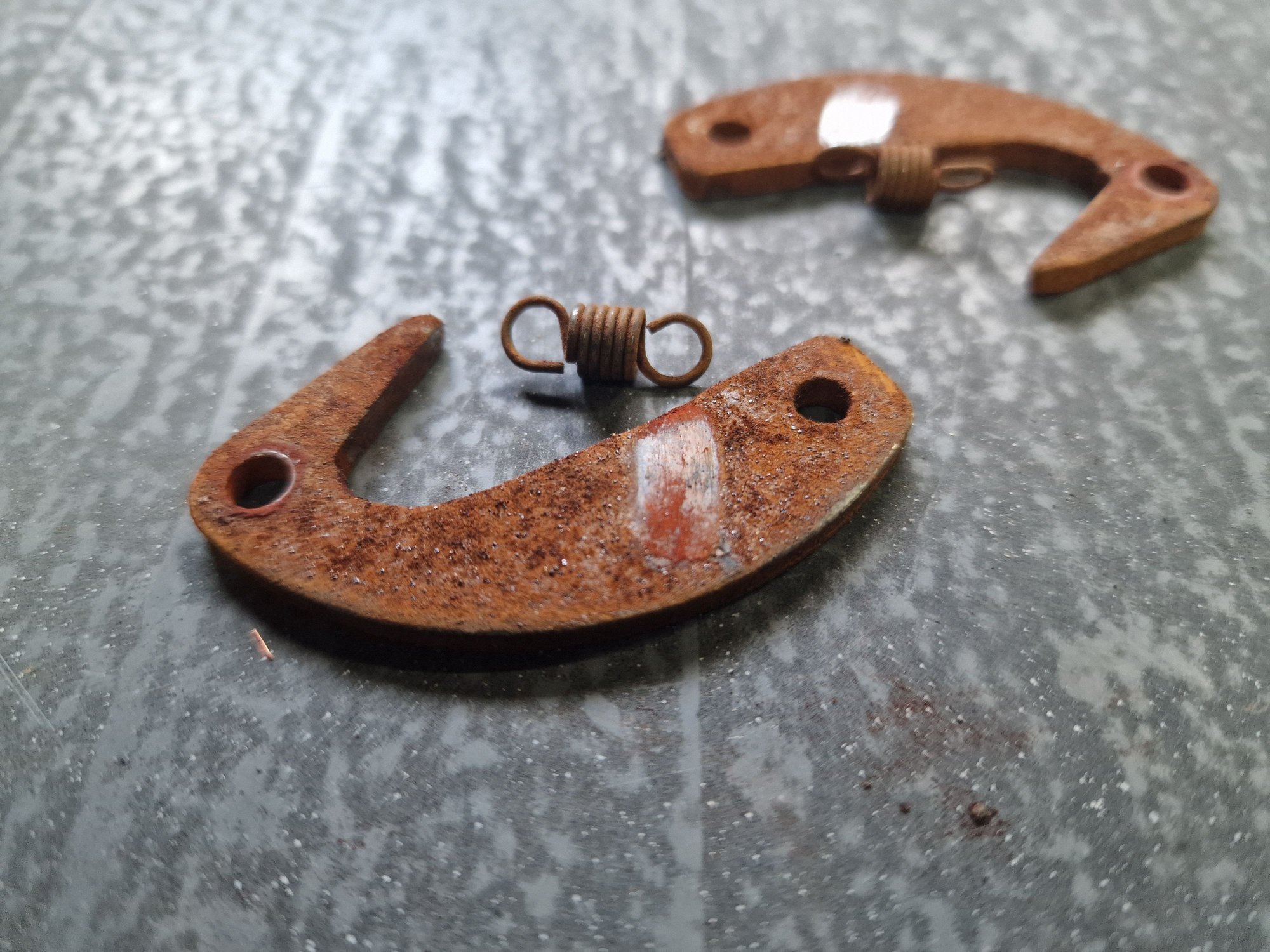 Advance weights before restoration, no wonder theat the mechanism did not work smoothly