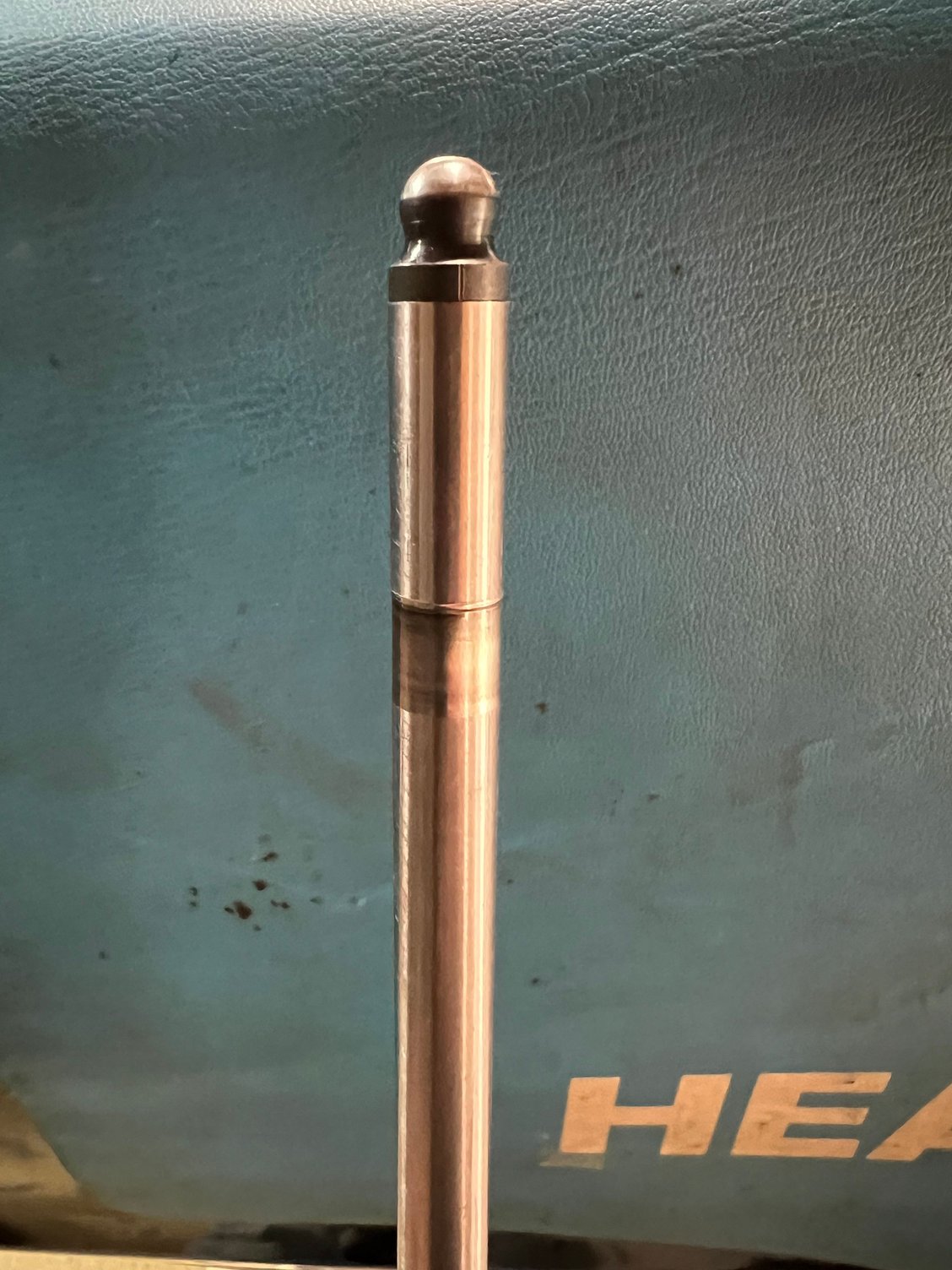 Pushrod wear at guide plate not hardened?