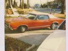 My white 77 in the foreground.  The afore mentioned hubcaps...