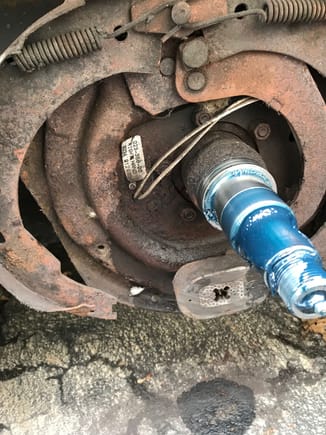 This is why easy lube axles are not always a great idea. Seller said he always kept up on maintaining grease in axles. Obviously if he would have had to pull the hubs off he would have noticed the brakes were missing!!