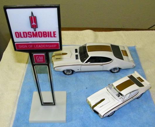 Oldsmobile Promotional Desk Sign