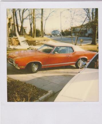 My white 77 in the foreground.  The afore mentioned hubcaps...