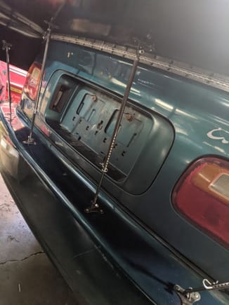 I also worked on this car last week drilled and installed  wing on this Honda. Which this car needed to be done before welder guy would fix my car. All parts were blanks .