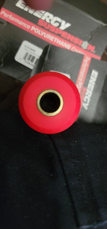 Shackle bush no groove