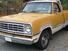 The stainless trim is missing.  The clips fit on the sides of the windshield opening on the edge of the rubber and the stainless trim snaps into them.