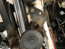 This is the tensioner and bracket. 