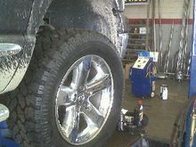 new rubber...305/55/20 pro comps