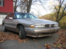 Bonnie (sold) (5th)
'92 Pontiac Bonneville SE (SES)
Leather Power seats. 3.8l v6 auto.
16&quot; rims.