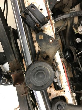 This is the tensioner and bracket. 