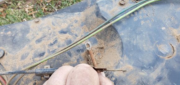 This is where the temp flapper valve connects, to show which way it goes.