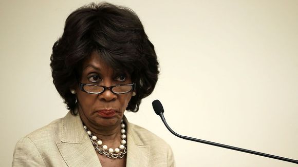Maxine Waters reacts to Raskin's threat