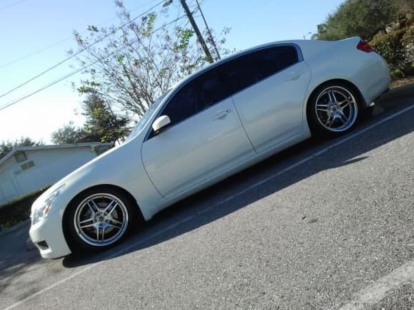 2009 G37 Sedan on 19 staggered Roderick RW-2 wheels...