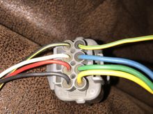 Plug from h23 harness to distributor